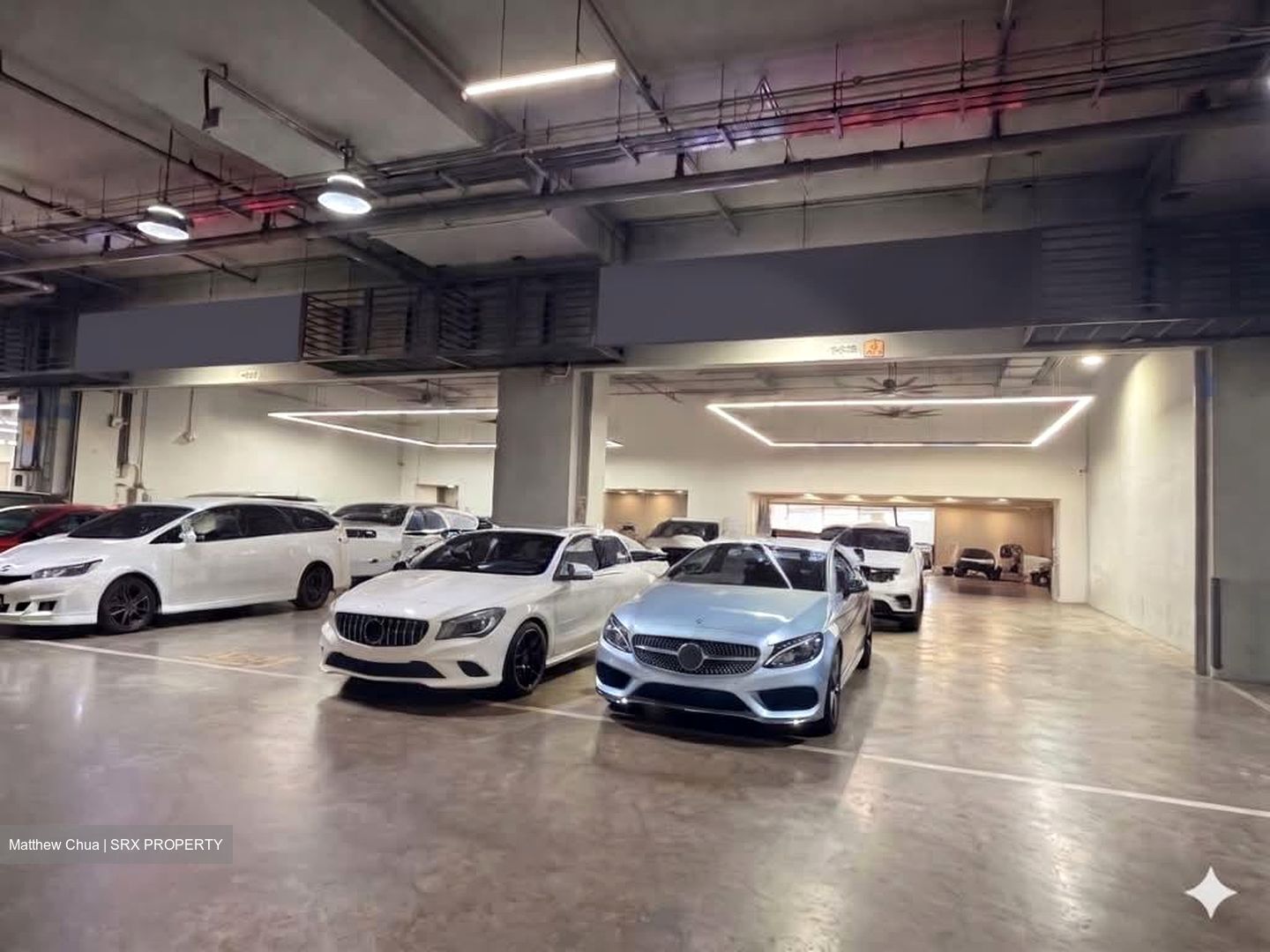 Carros Centre (D25), Factory #567566201